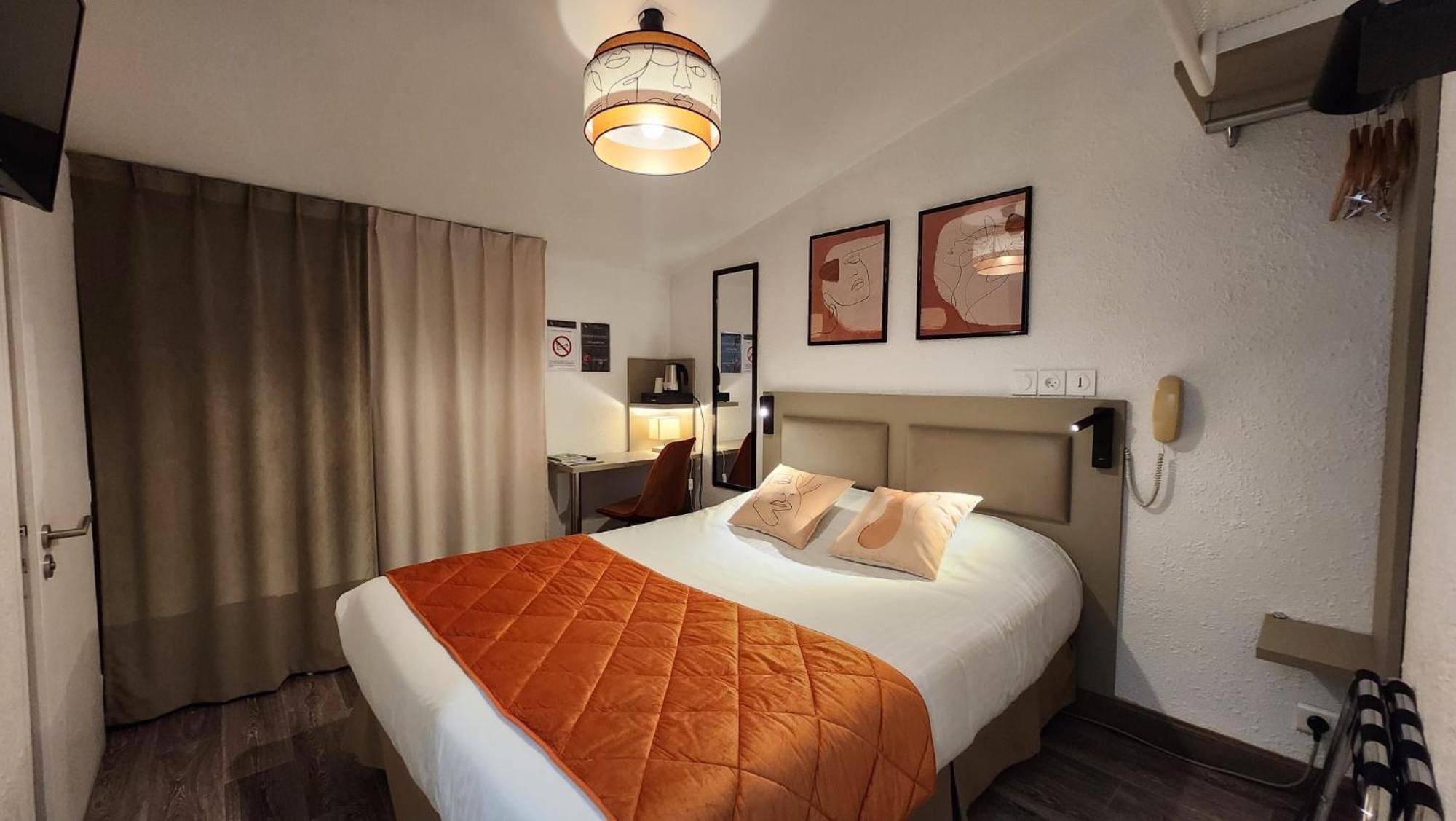 Cit'Hotel Le Cheval Blanc Cognac Centre מראה חיצוני תמונה